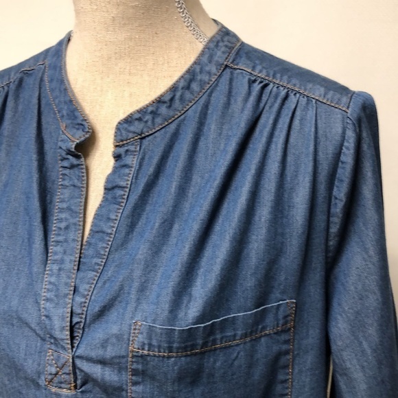 -> Pleione Denim Blouse - Picture 2 of 8